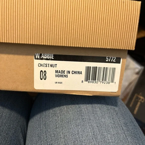 UGG Women's Tan Suede Mules - Picture 11 of 11